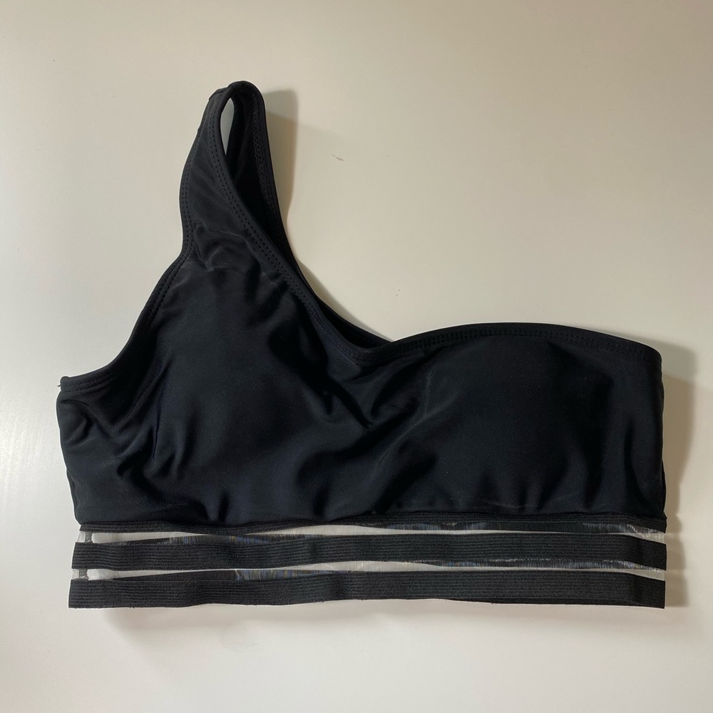 Black bikini - Picture 1 of 3
